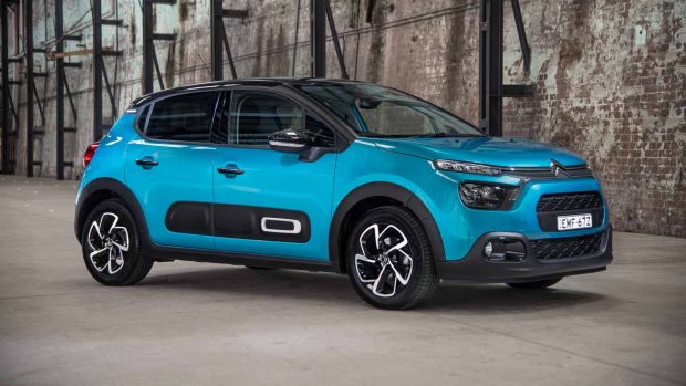 Citroen C3 2021: refreshed light hatch retains air bumps and adds ...