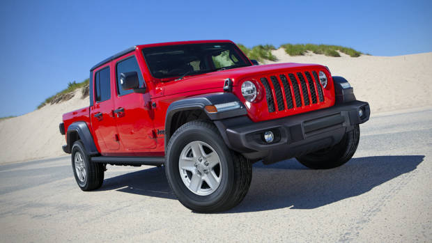 Jeep Gladiator 2021 Entry Price Cut By 10k With New Base Sport S Model Chasing Cars