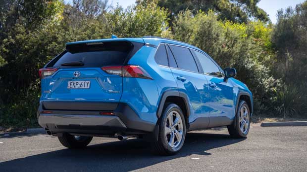 Toyota RAV4 GXL Hybrid 2021 review - Chasing Cars