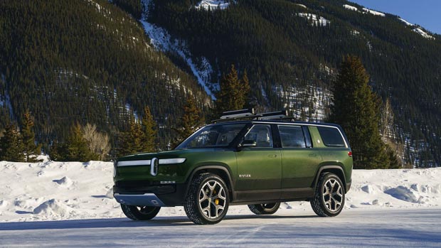 Rivian R1S 2022 front