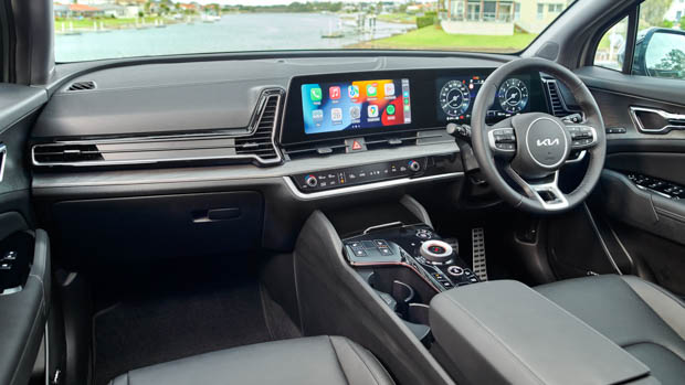 Kia Sportage 2022 interior view