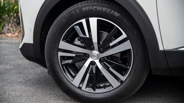 Peugeot 5008 GT Petrol 2021 wheel