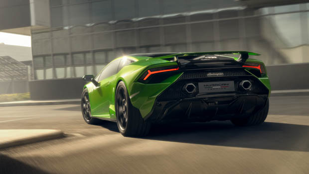 Lamborghini Huracan Tecnica 2022 riding rear