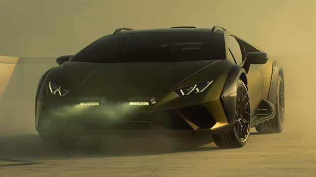 2024 Lamborghini Huracan Sterrato front 3/4