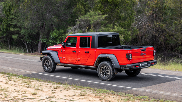 Jeep Gladiator Rubicon 2023 review - Chasing Cars