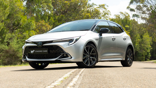 Toyota Corolla Hybrid Review 2023: Zr Hatch - Chasing Cars