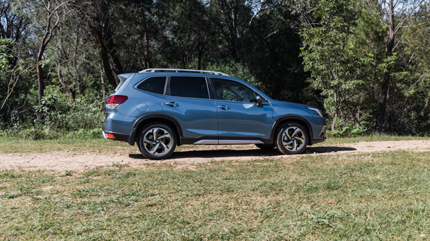 Subaru Forester 2.5i-S 2023 off side freeway side