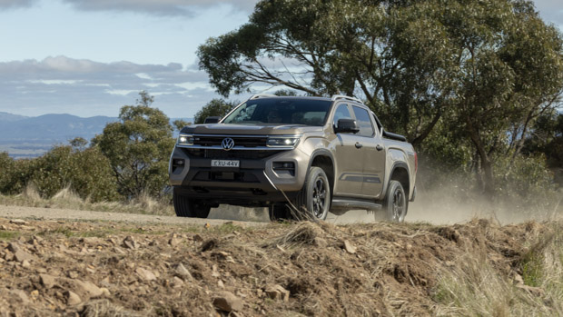 Volkswagen Amarok 2023 Panamericana driving entrance off highway 2