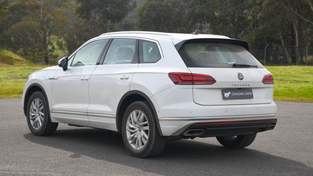 4wd Megatest Volkswagen Touareg 170TDI 2023 rear 3/4