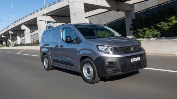 2023 Peugeot E-Accomplice entrance 3/4 riding shot