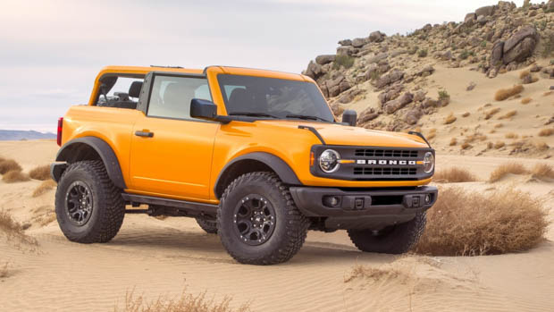 2021 Ford Bronco 2 door facet profile shot