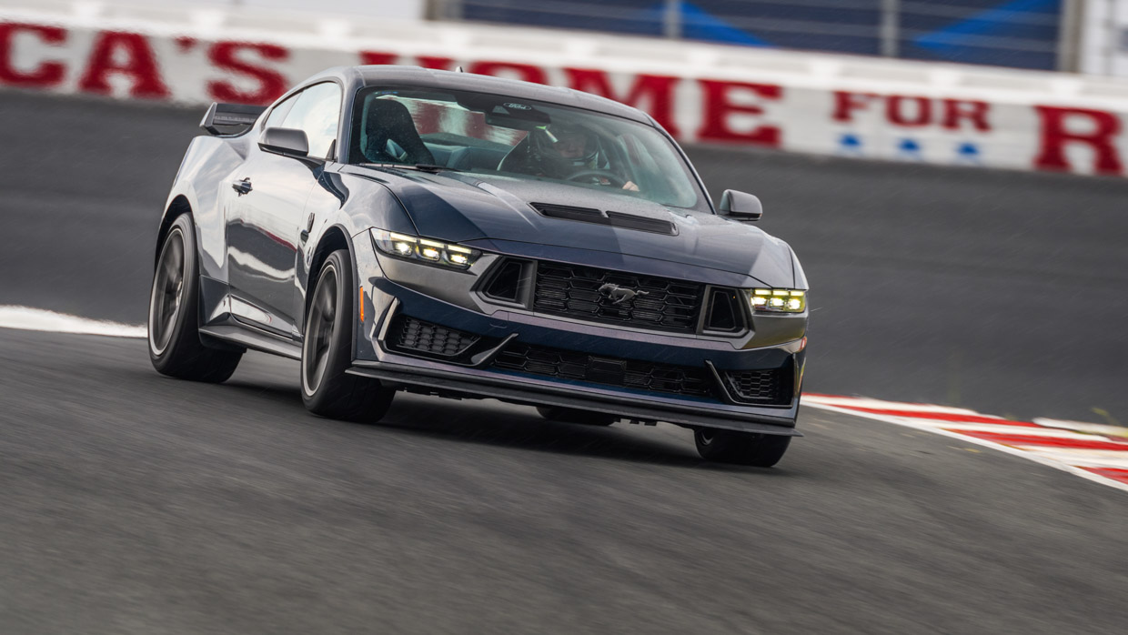 Ford Mustang Dark Horse 2024 review - Chasing Cars