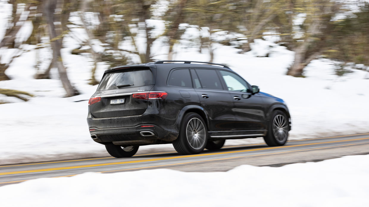 Mercedes-Benz GLS 450 2023 driving rear 2