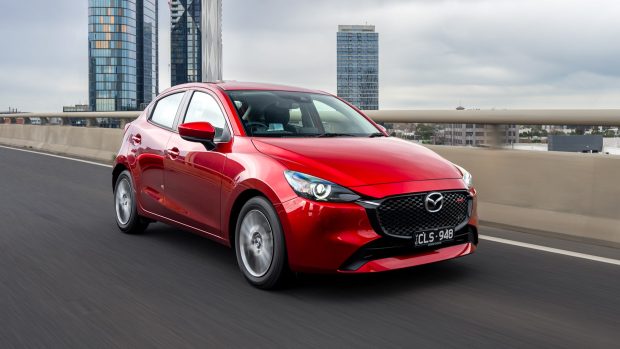 Mazda 2 Evolve 2023 20