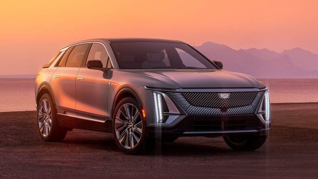 2023 Cadillac Lyriq front 3/4 static shot