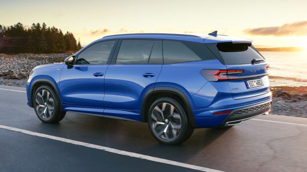 Rear kill shot of the 2024 Skoda Kodiaq Sportline in blue