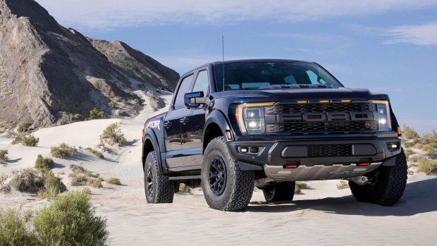 2023 Ford F-150 Raptor R front 3/4