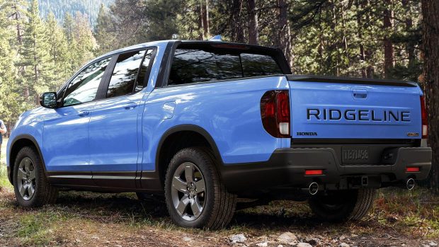 2024 Honda Ridgeline Trailsport rear 3/4 blue