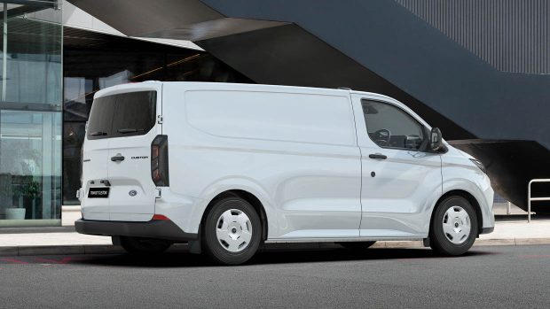 2024 Ford Transit Customized rear 3/4 static shot