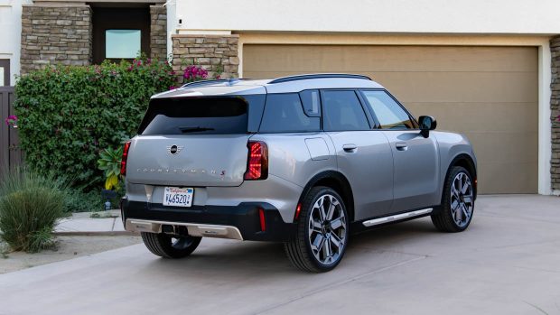 2024 Mini Countryman rear 3/4 static shot