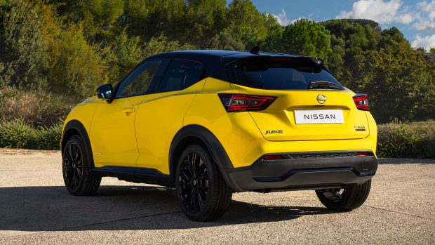 2024 Nissan Juke yellow paint rear 3/4 angle