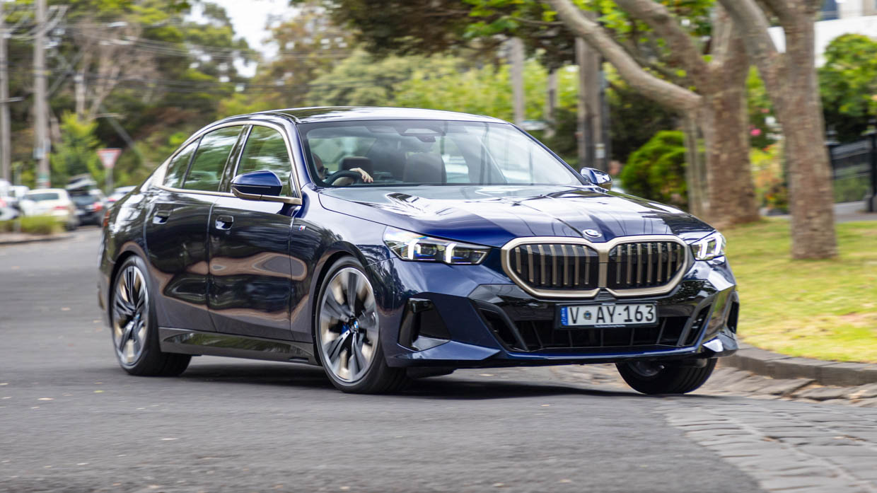 BMW 520i 2024 review Chasing Cars