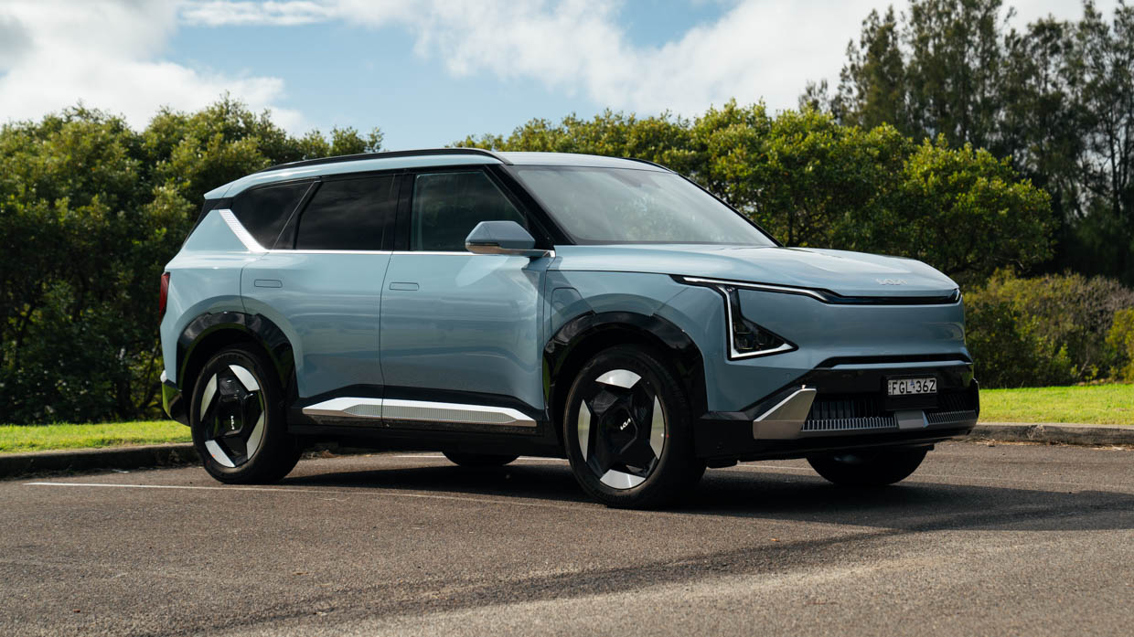 Car news today: Chery reveals iCar V23, an electric ‘baby Defender’, Honda Prelude confirmed for 2025, and more