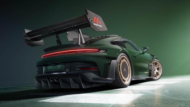 2025 Porsche 992 911 GT3 RS Manthey Racing Equipment rear 3/4 low angle