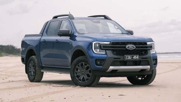 Ford Ranger Wildtrak LT 2024 beach2