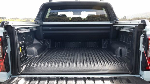 Ford Ranger PHEV Stormtrak 2025 tray