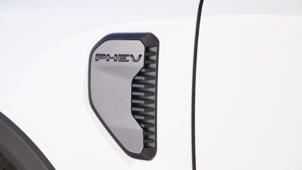 Ford Ranger PHEV Wildtrak 2025 badge