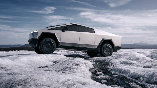 Tesla Cybertruck 2025 ice